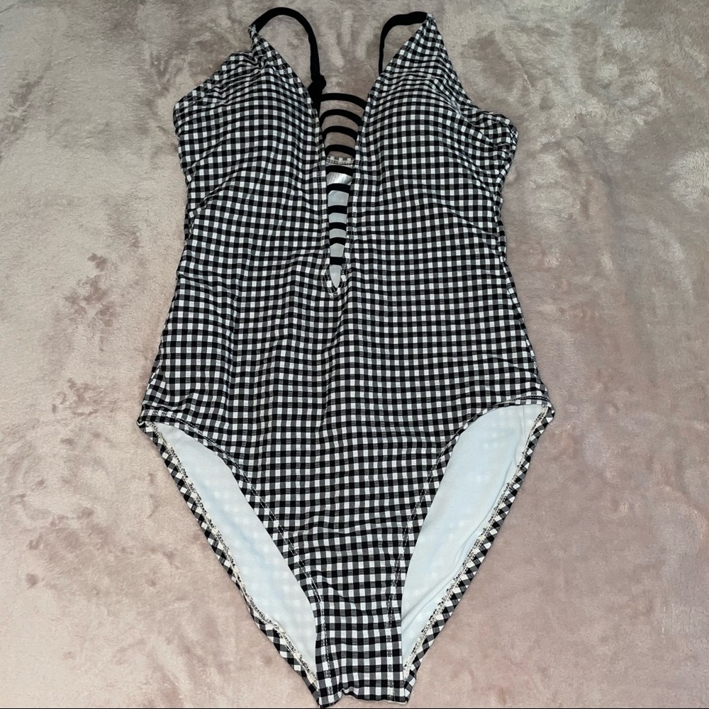 Time and tru swimsuit size S/CH (4.6)